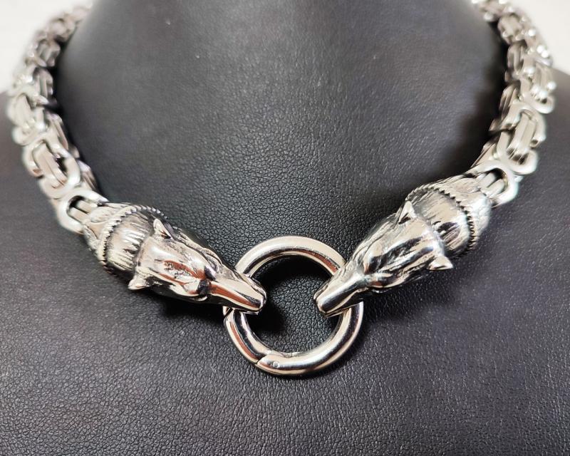 King's chain with realistic wolf heads